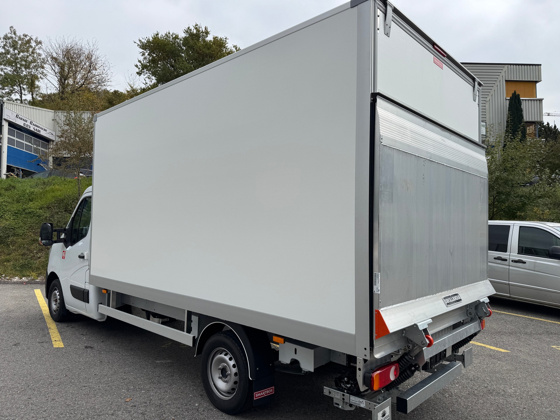 RENAULT Master T35 Blue dCi165 L3H1-image-9