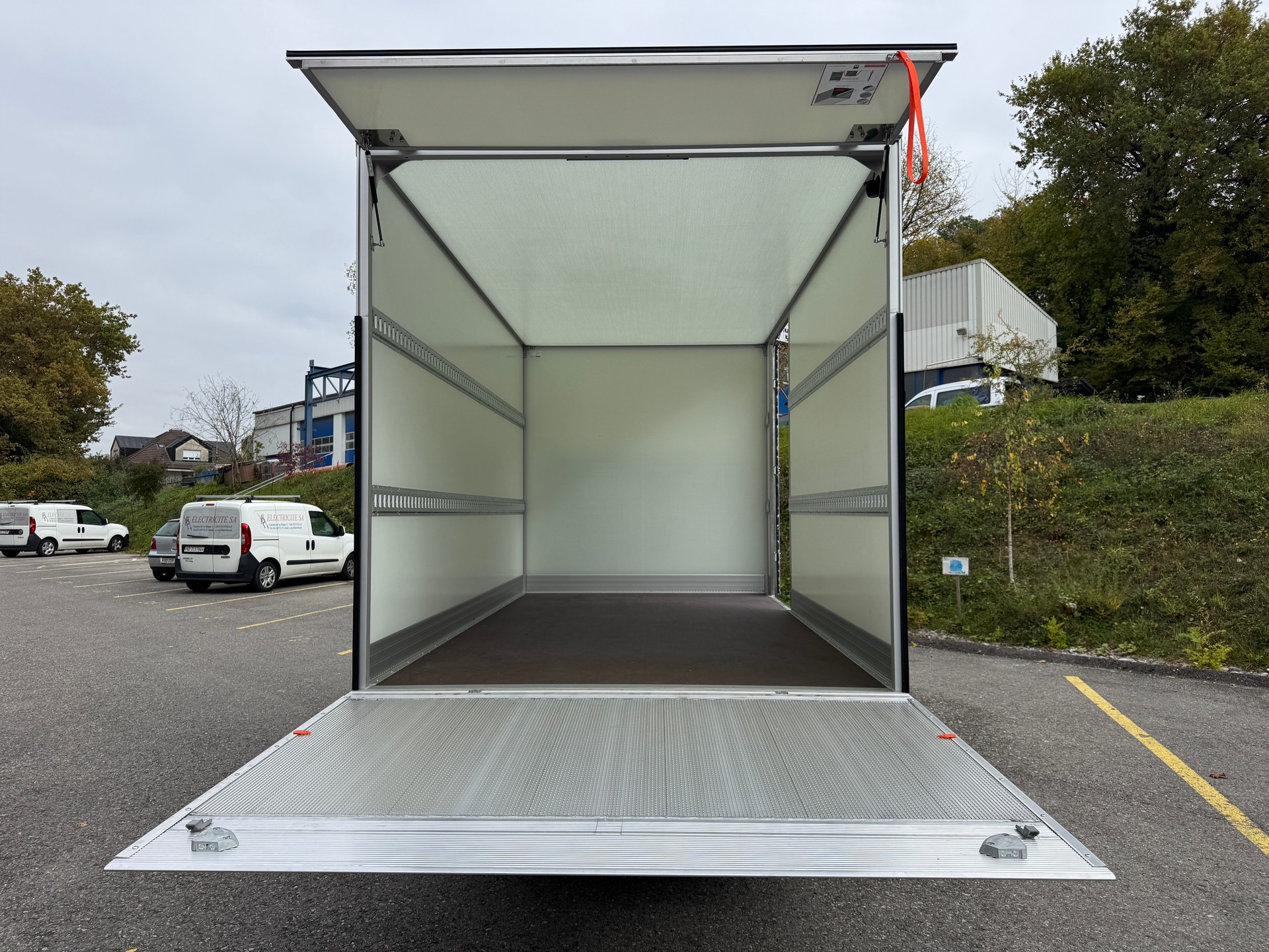 RENAULT Master T35 Blue dCi165 L3H1-image-11