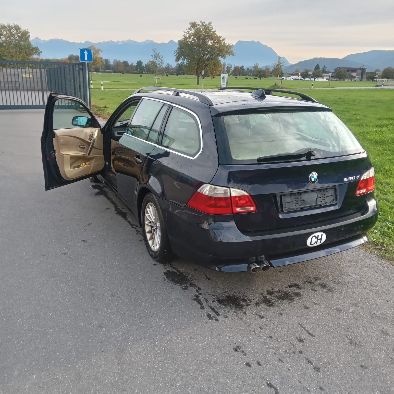 BMW 530d Touring-image-1