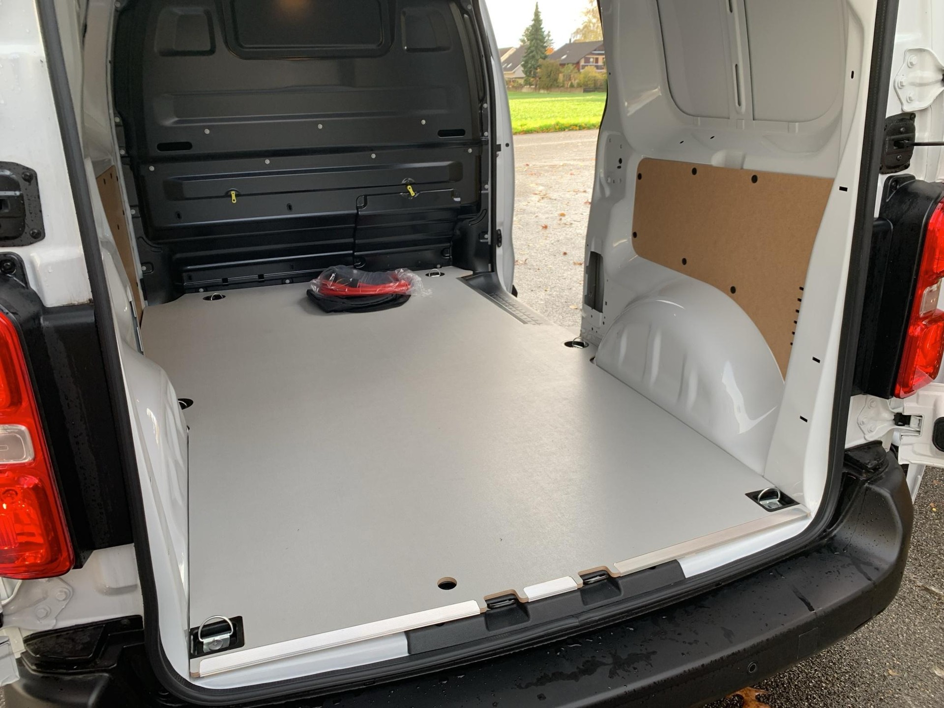CITROEN ë-Jumpy Kaw. M 75 kWh-image-15
