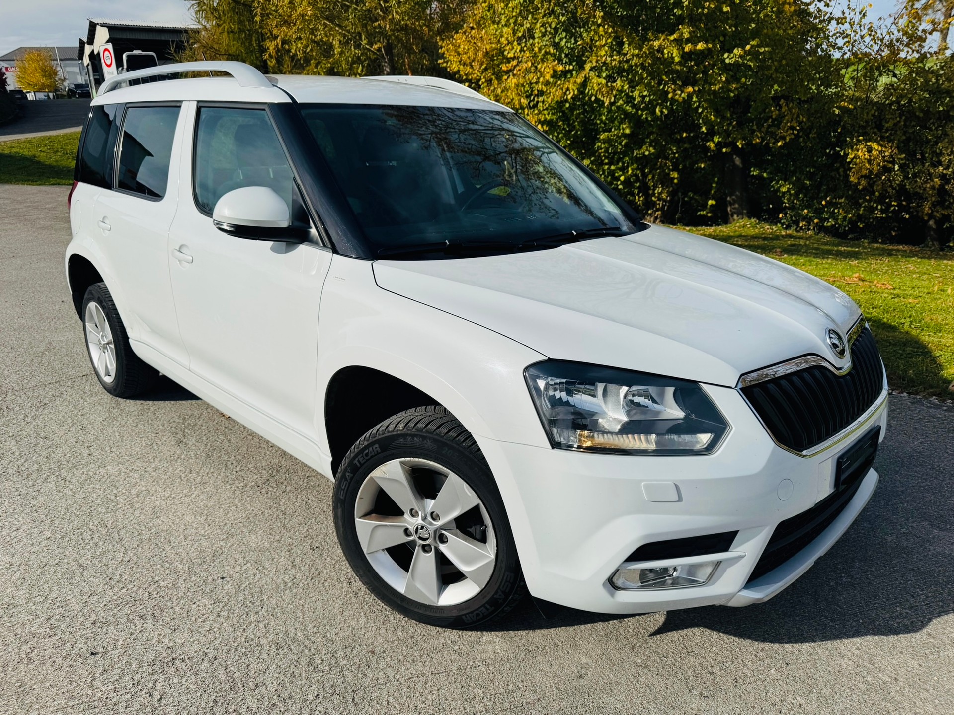 SKODA Yeti 2.0 TDI Active Outdoor 4x4 DSG-image-0