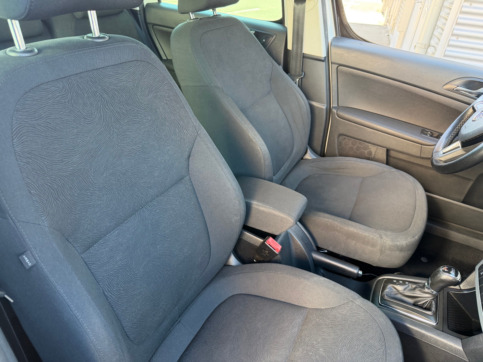 SKODA Yeti 2.0 TDI Active Outdoor 4x4 DSG-image-5