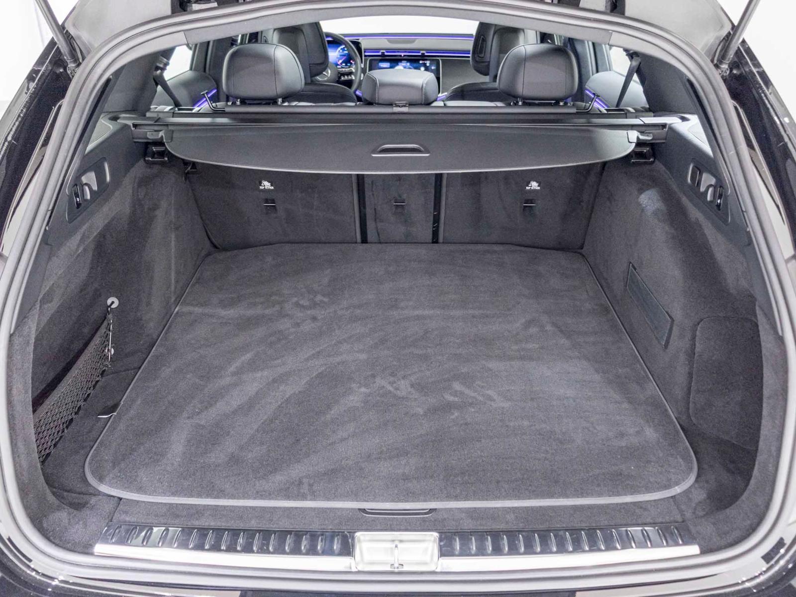 MERCEDES-BENZ E 220 d 4MATIC T-Modell-image-13