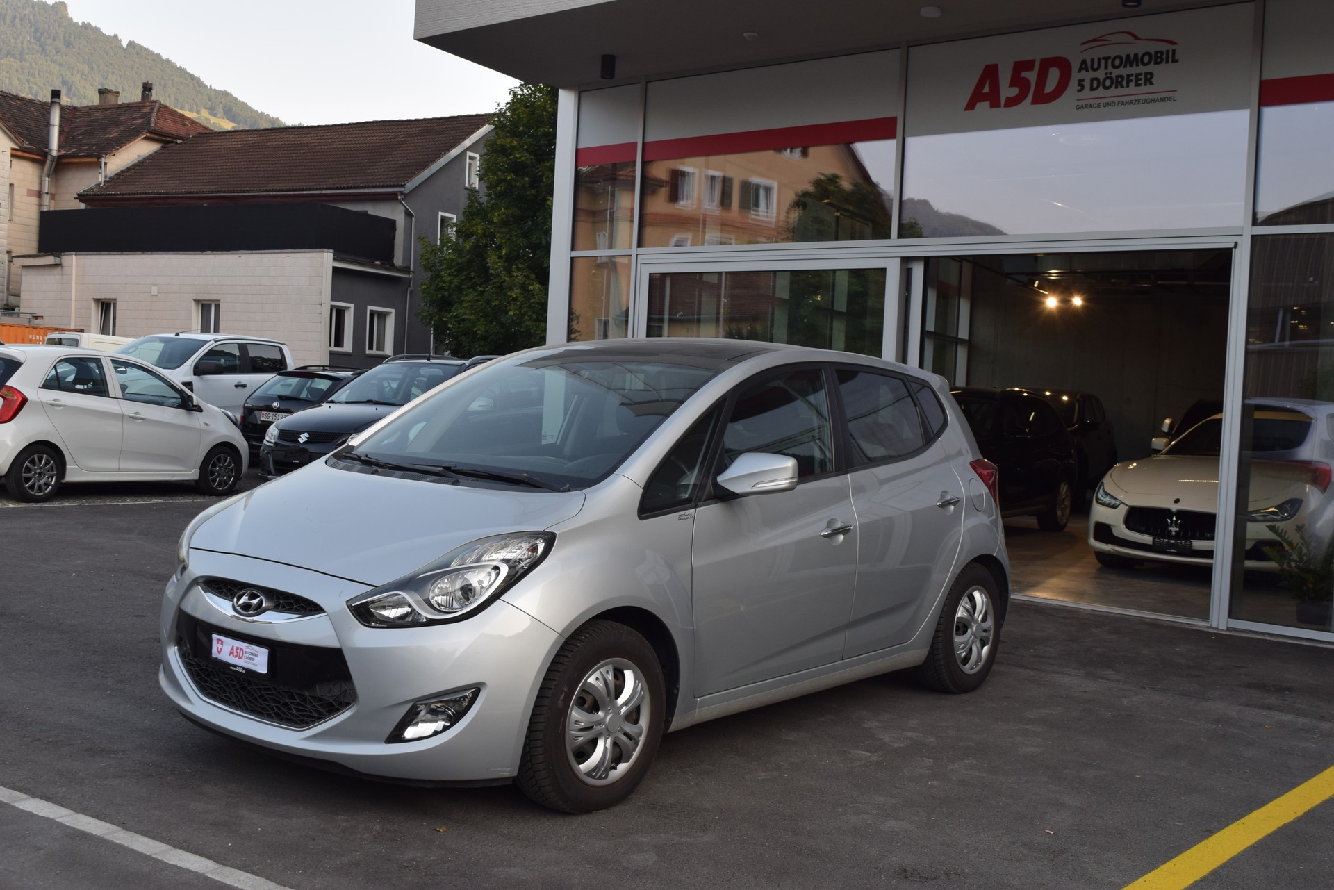 HYUNDAI iX20 1.4 CRDi Style-showroom-element-1