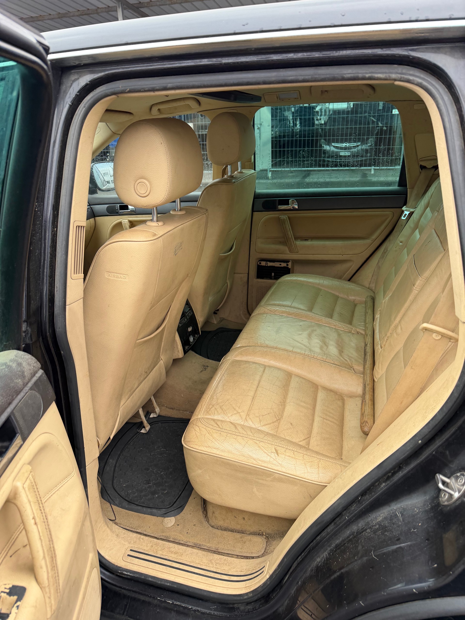 VW Touareg 3.0 TDI-image-7