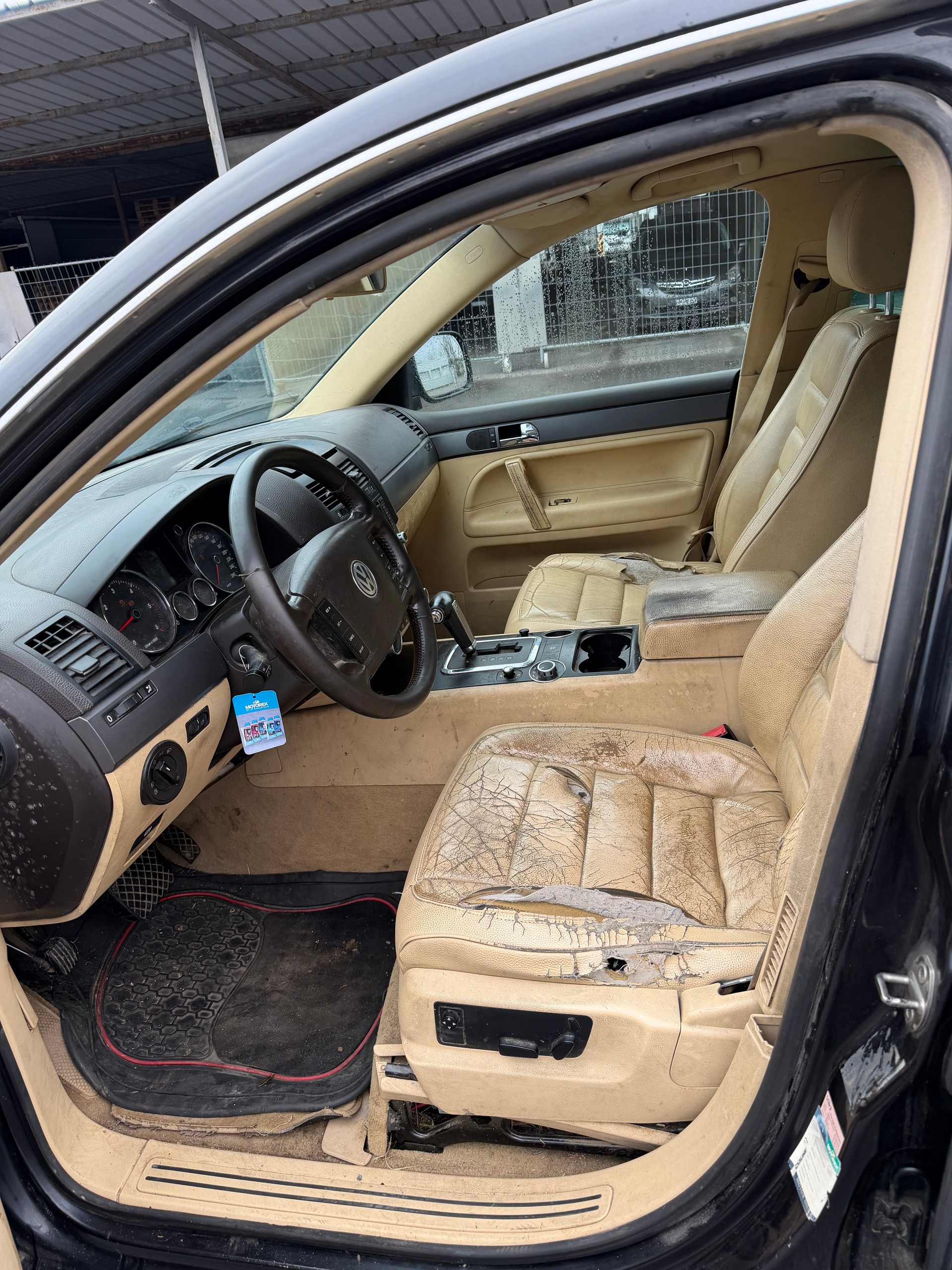 VW Touareg 3.0 TDI-image-6