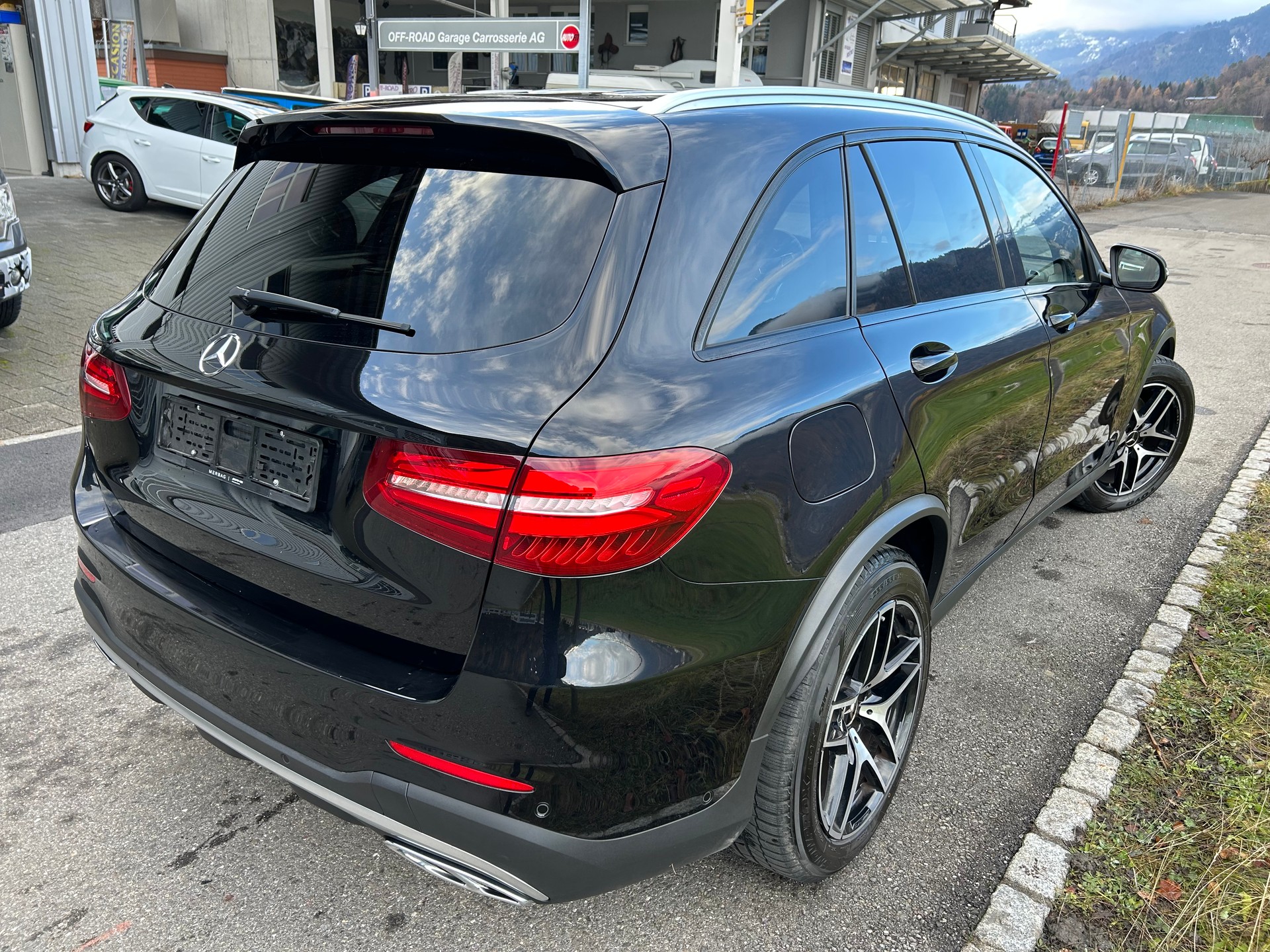 MERCEDES-BENZ GLC 43 AMG 4Matic 9G-Tronic-image-8