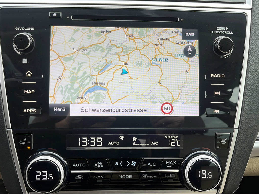 SUBARU Outback 2.5i Luxury-image-14
