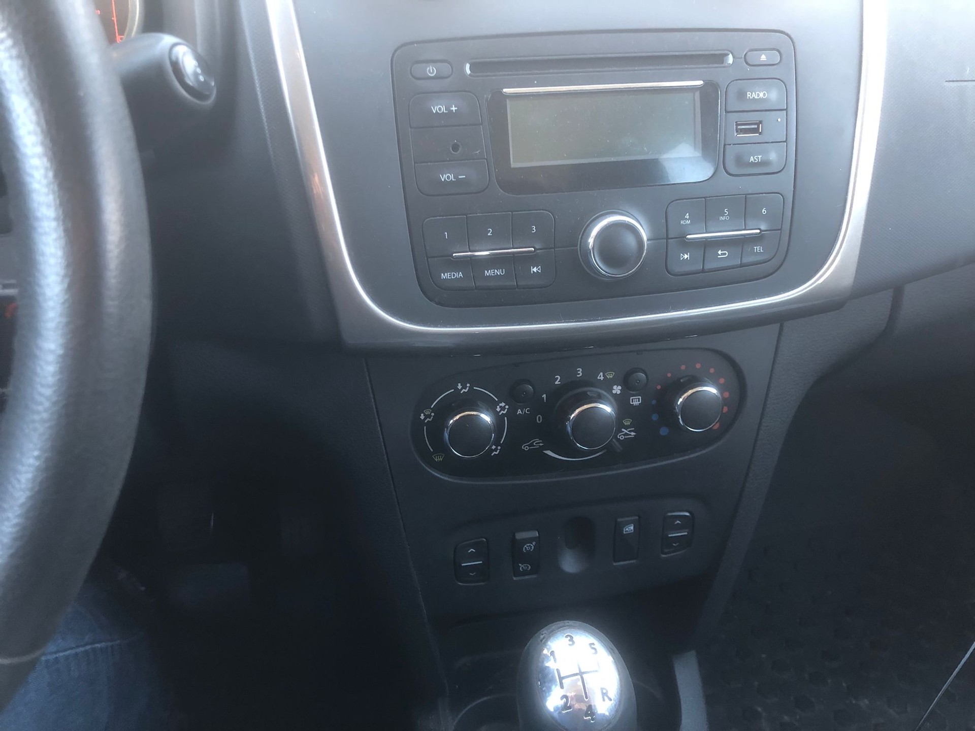 DACIA Logan MCV 0.9 Ambiance-image-5