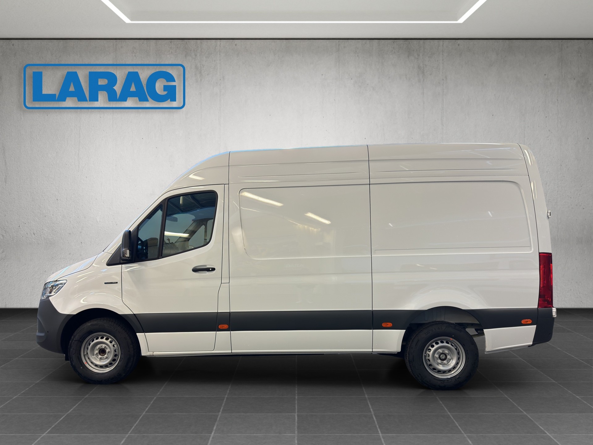 MERCEDES-BENZ eSprinter 320 81kWh Standard Hoch Pro-image-2