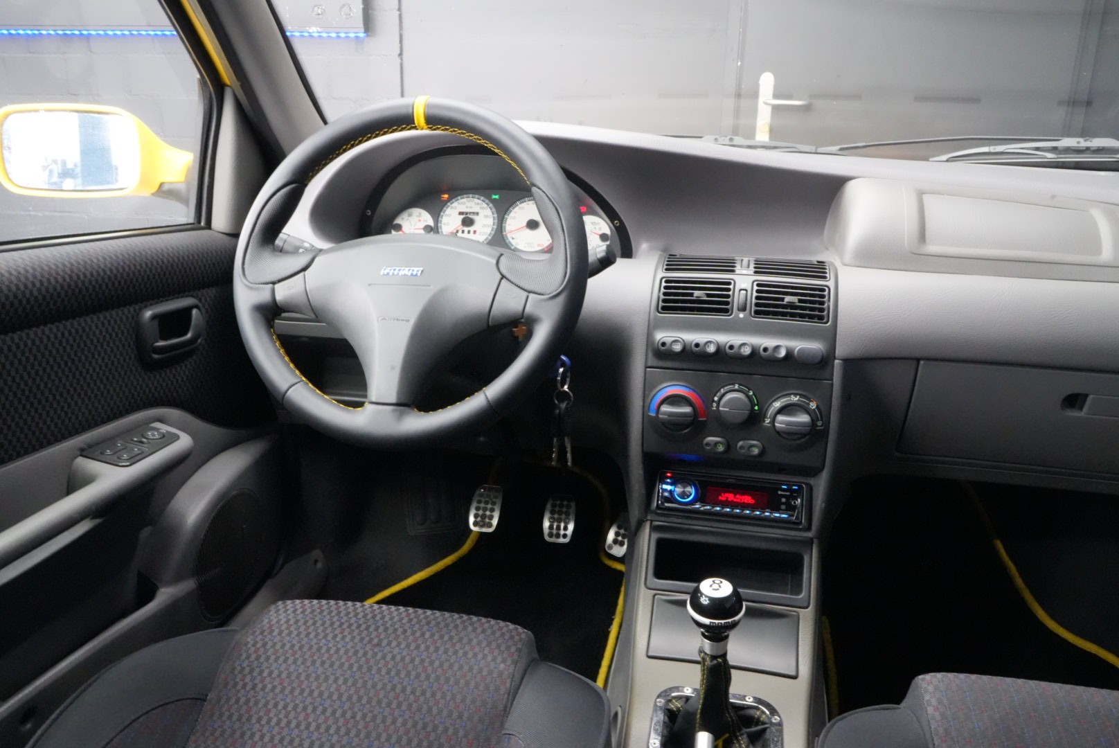 FIAT Punto GT Abarth-image-16