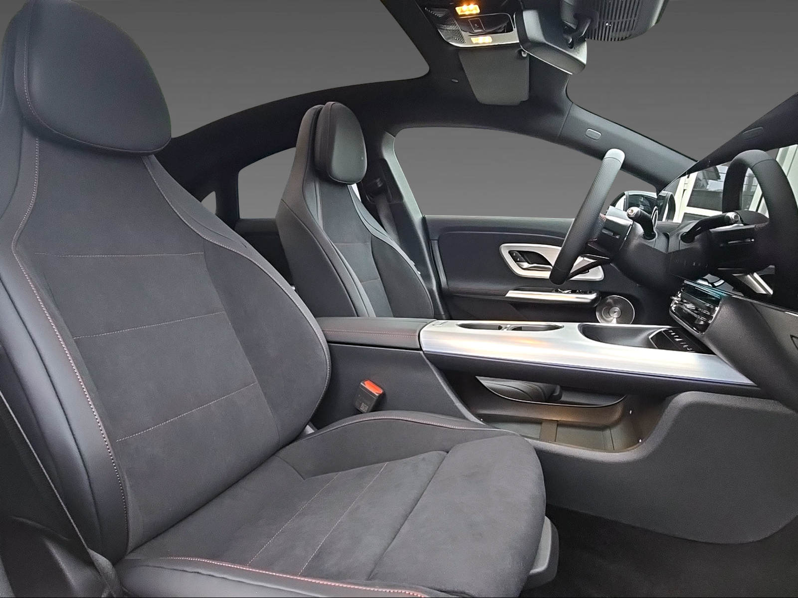 MERCEDES-BENZ CLA 220 4Matic-image-13