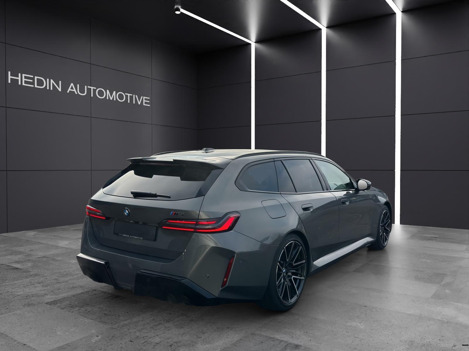BMW M5 xDrive Touring-image-16