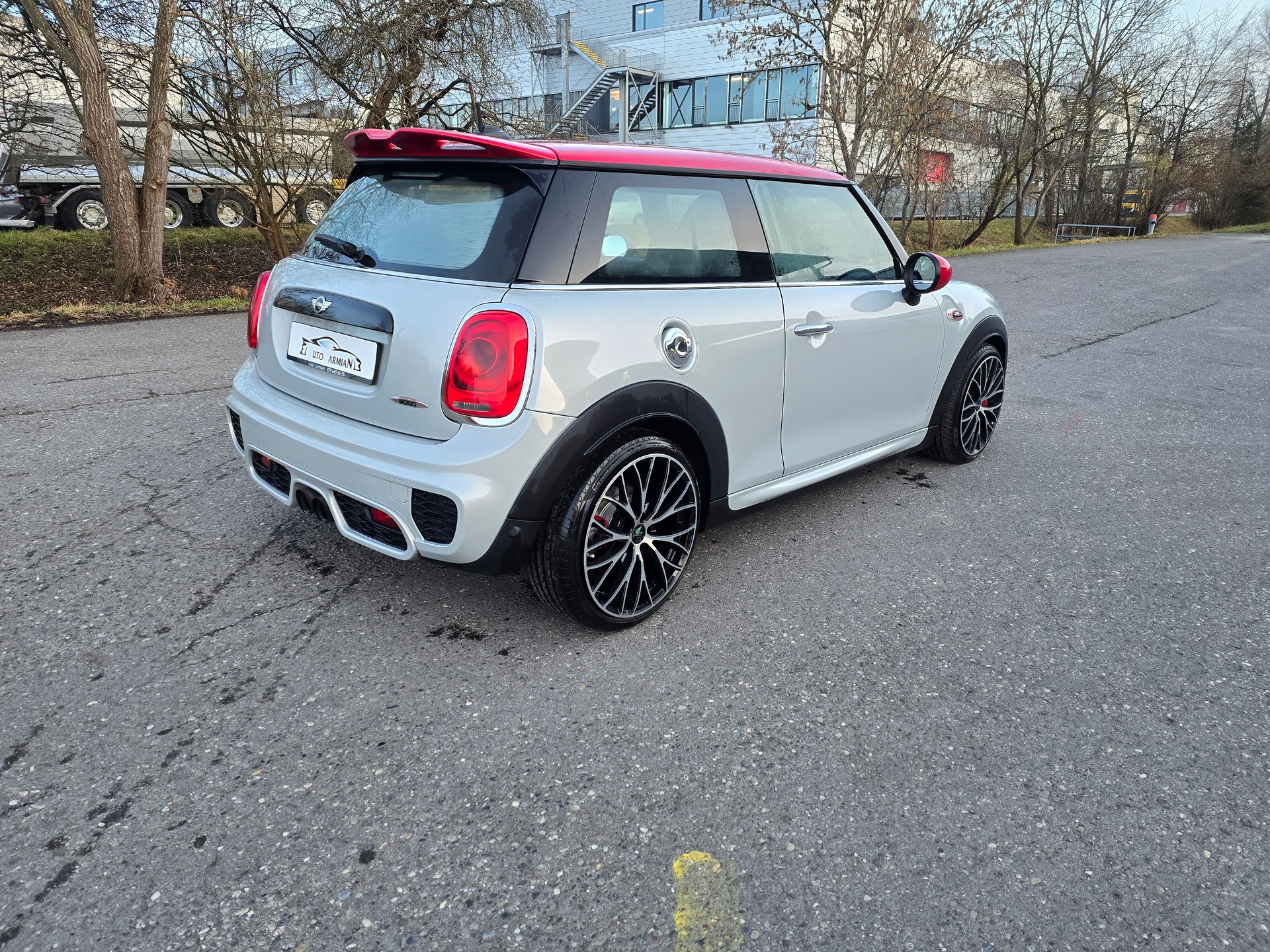 MINI Cooper John Cooper Works Steptronic-image-4