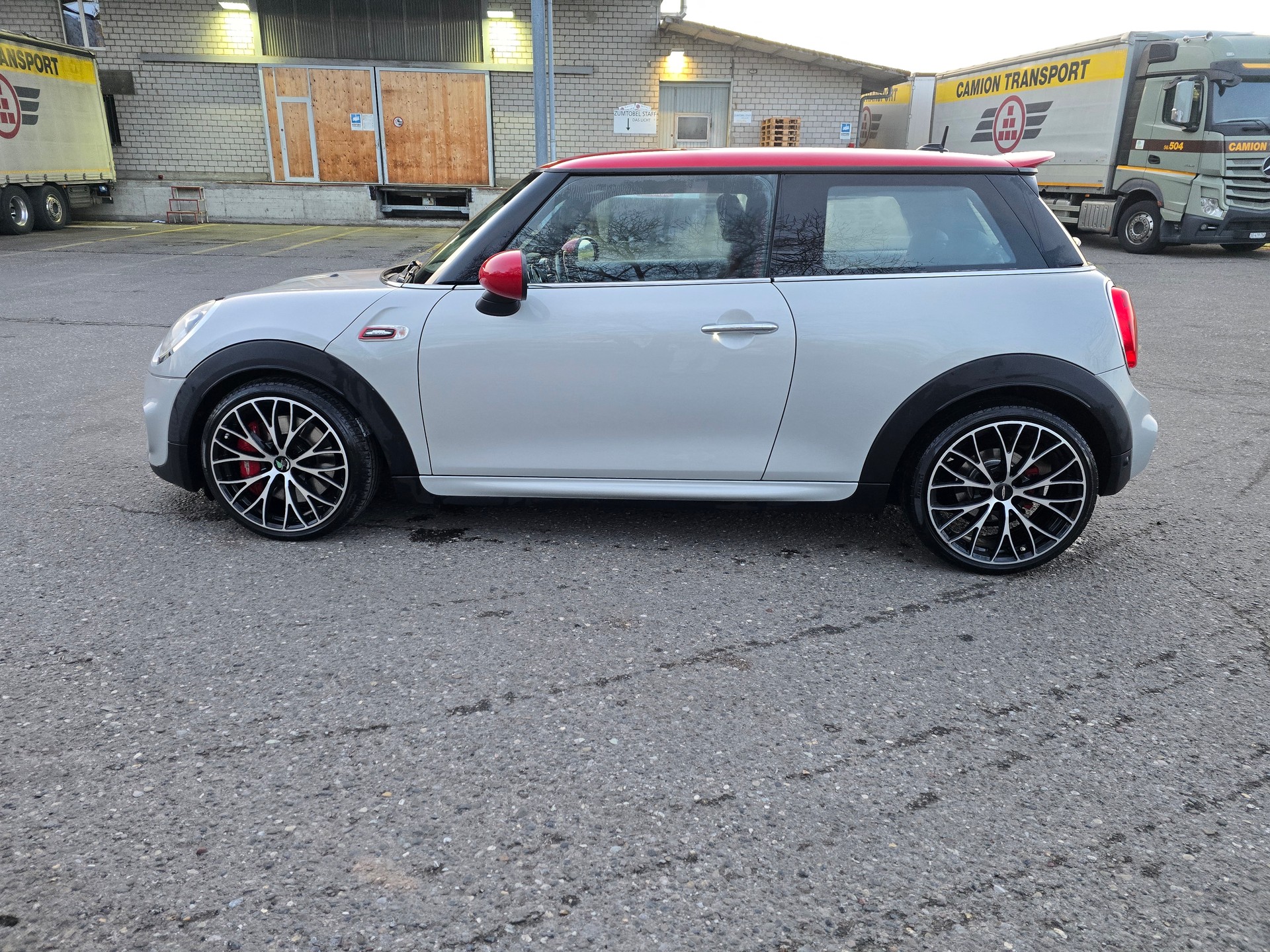 MINI Cooper John Cooper Works Steptronic-image-8