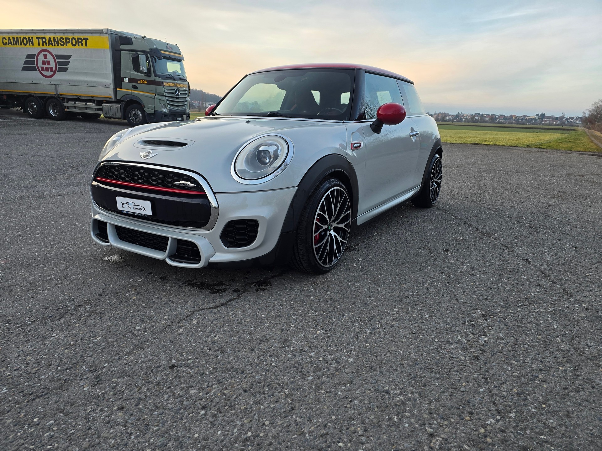 MINI Cooper John Cooper Works Steptronic-image-2
