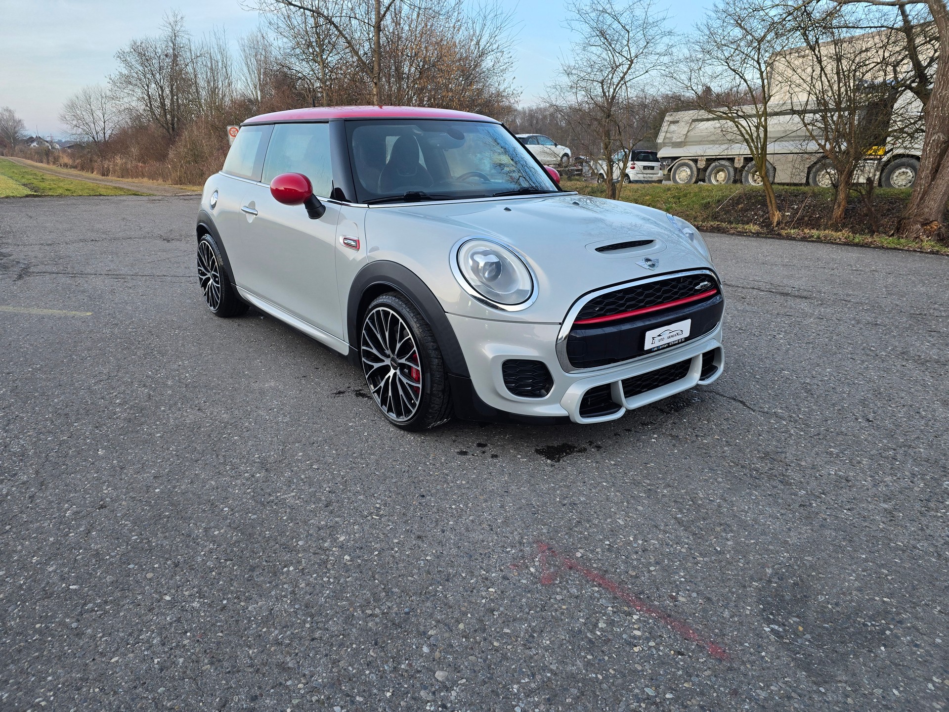 MINI Cooper John Cooper Works Steptronic-image-1