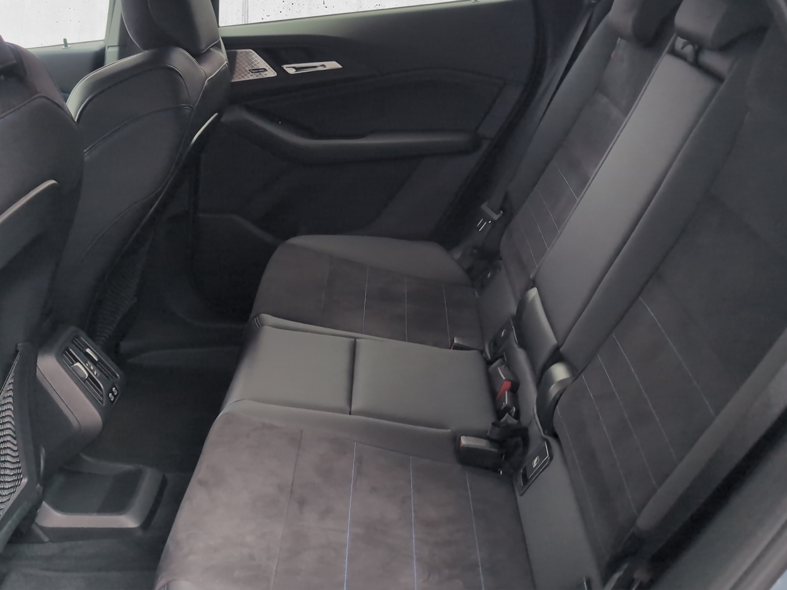 BMW 230e xDr. Act. T. M Sport-image-14