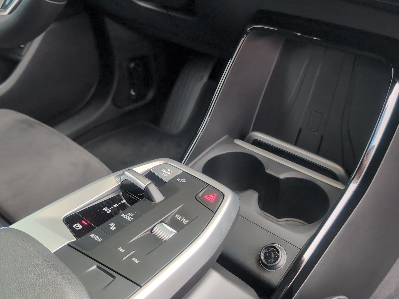 BMW 230e xDr. Act. T. M Sport-image-18