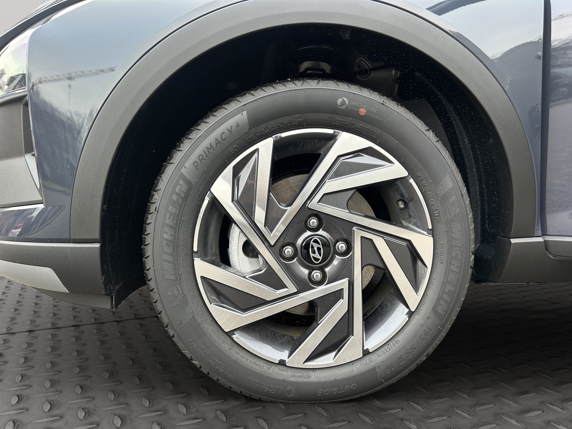 HYUNDAI Bayon 1.0 T-GDi Amplia-image-11