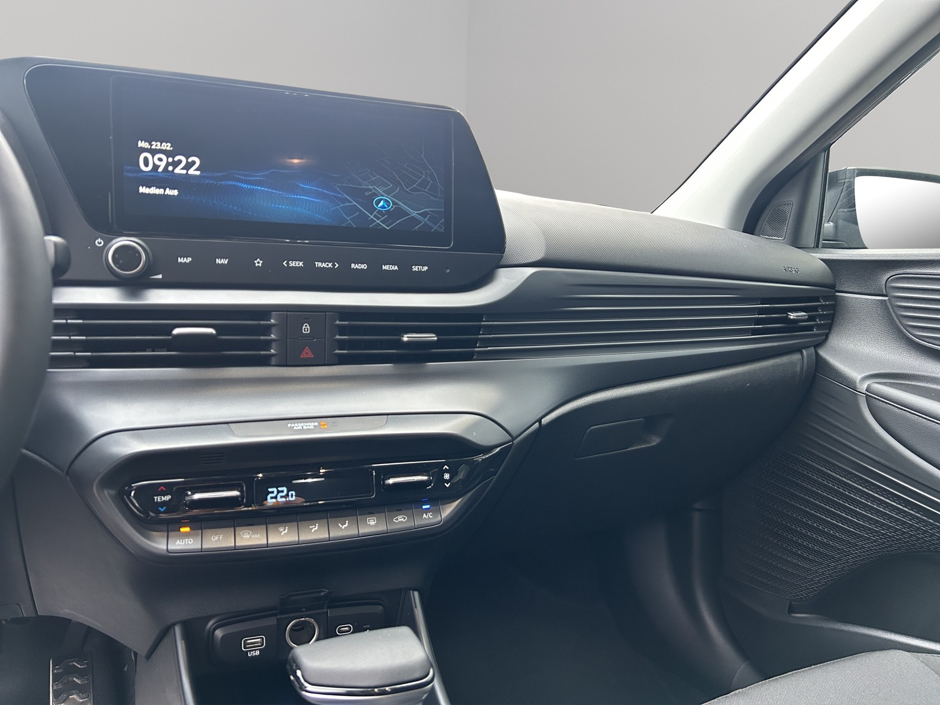 HYUNDAI Bayon 1.0 T-GDi Amplia-image-9