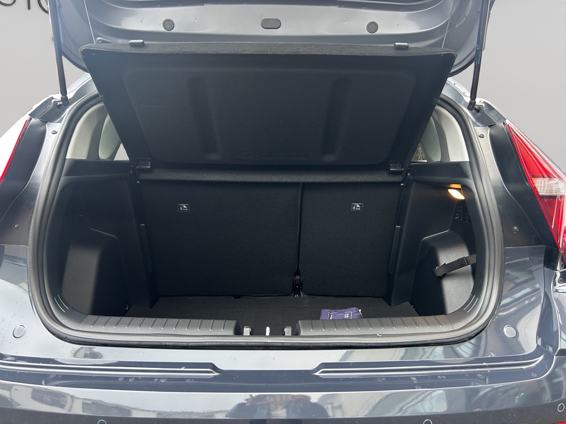 HYUNDAI Bayon 1.0 T-GDi Amplia-image-10