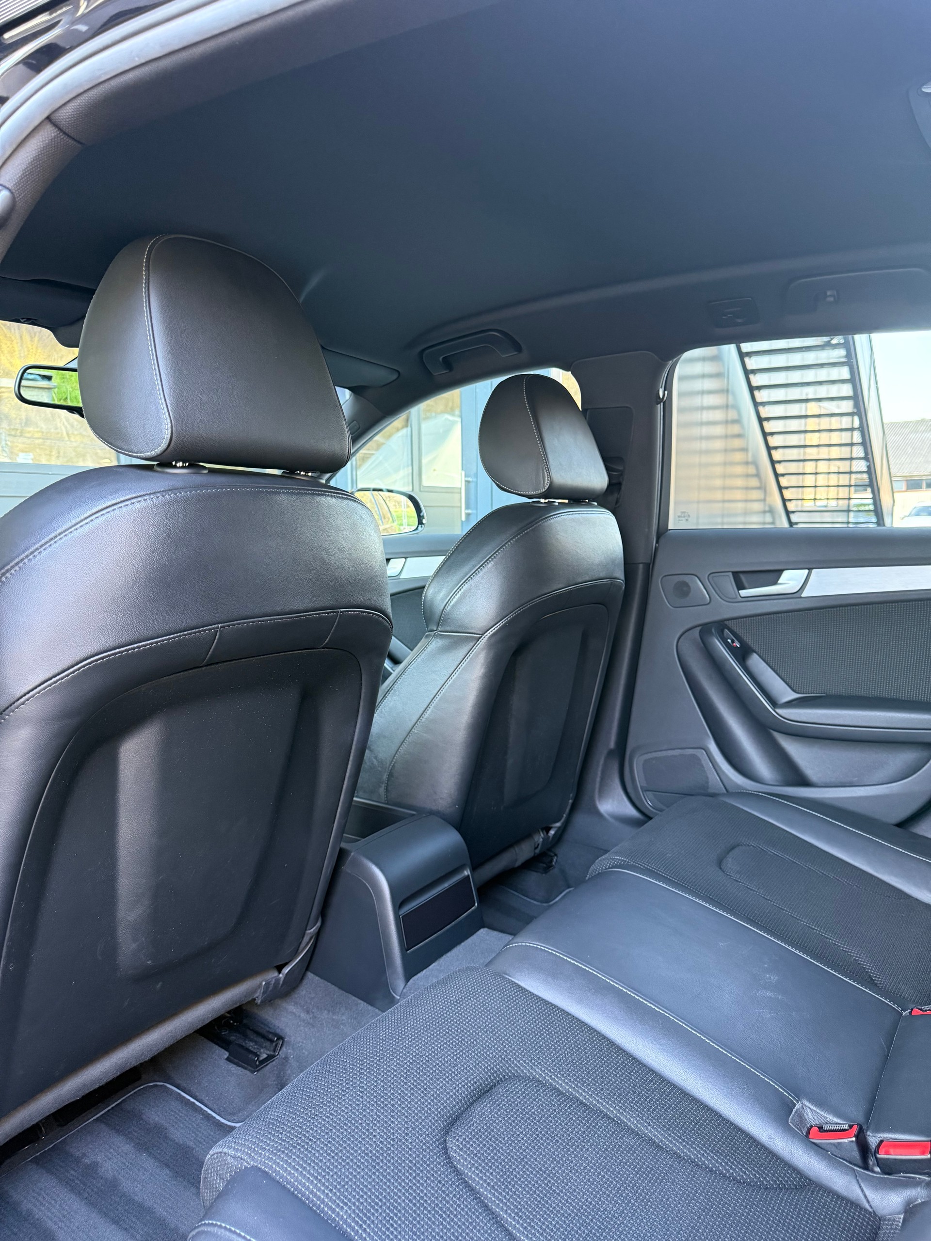 AUDI A4 S-Line 2.0 TDI multitronic-image-12