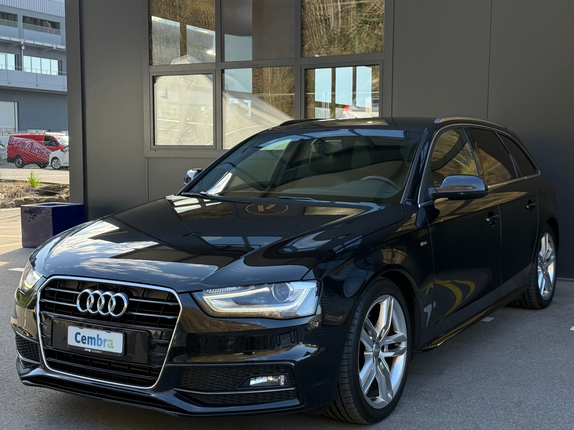 AUDI A4 S-Line 2.0 TDI multitronic-showroom-element-1