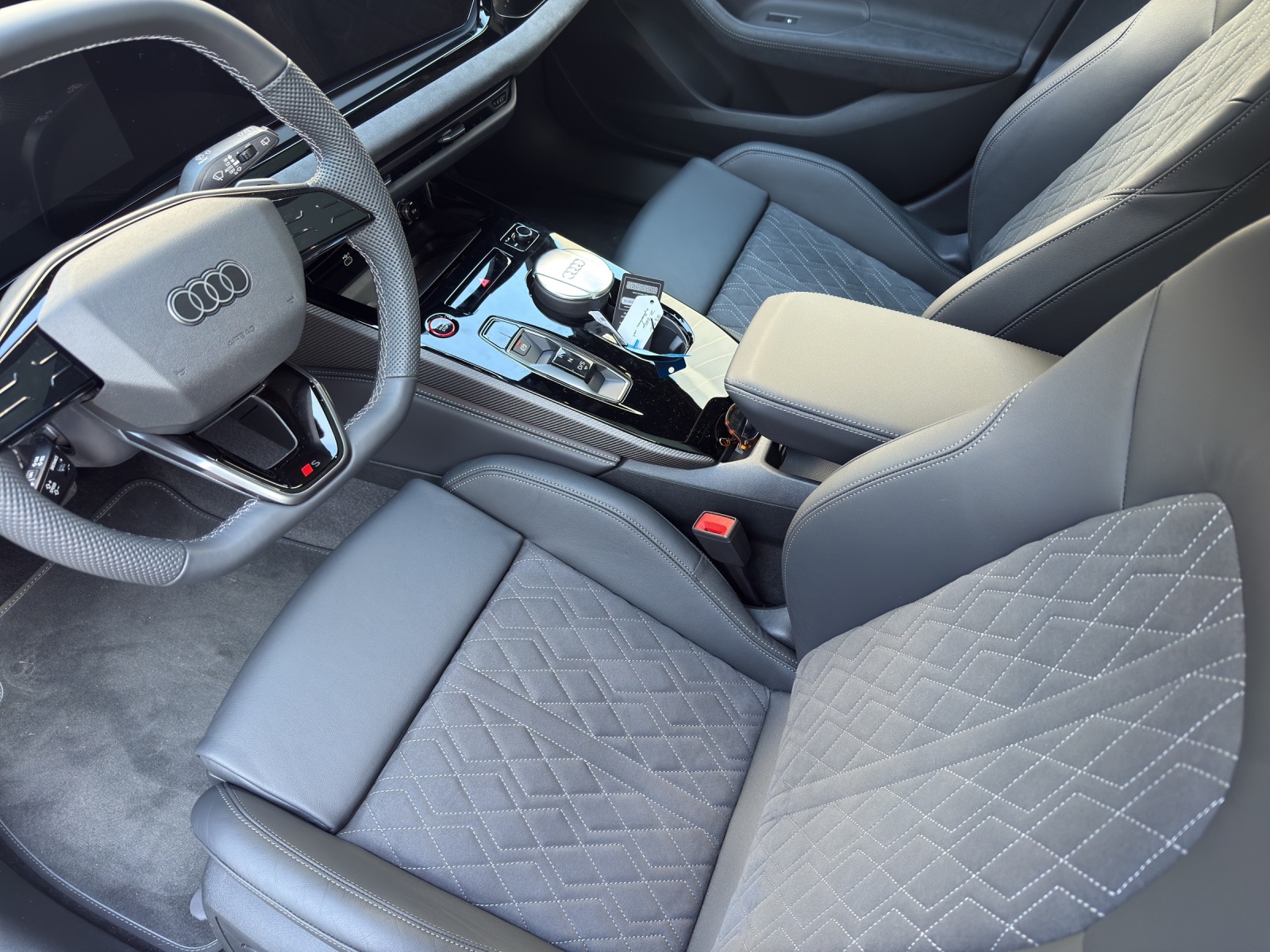 AUDI A5 Avant e-hybrid quattro Attraction 220 kW S tronic-image-9