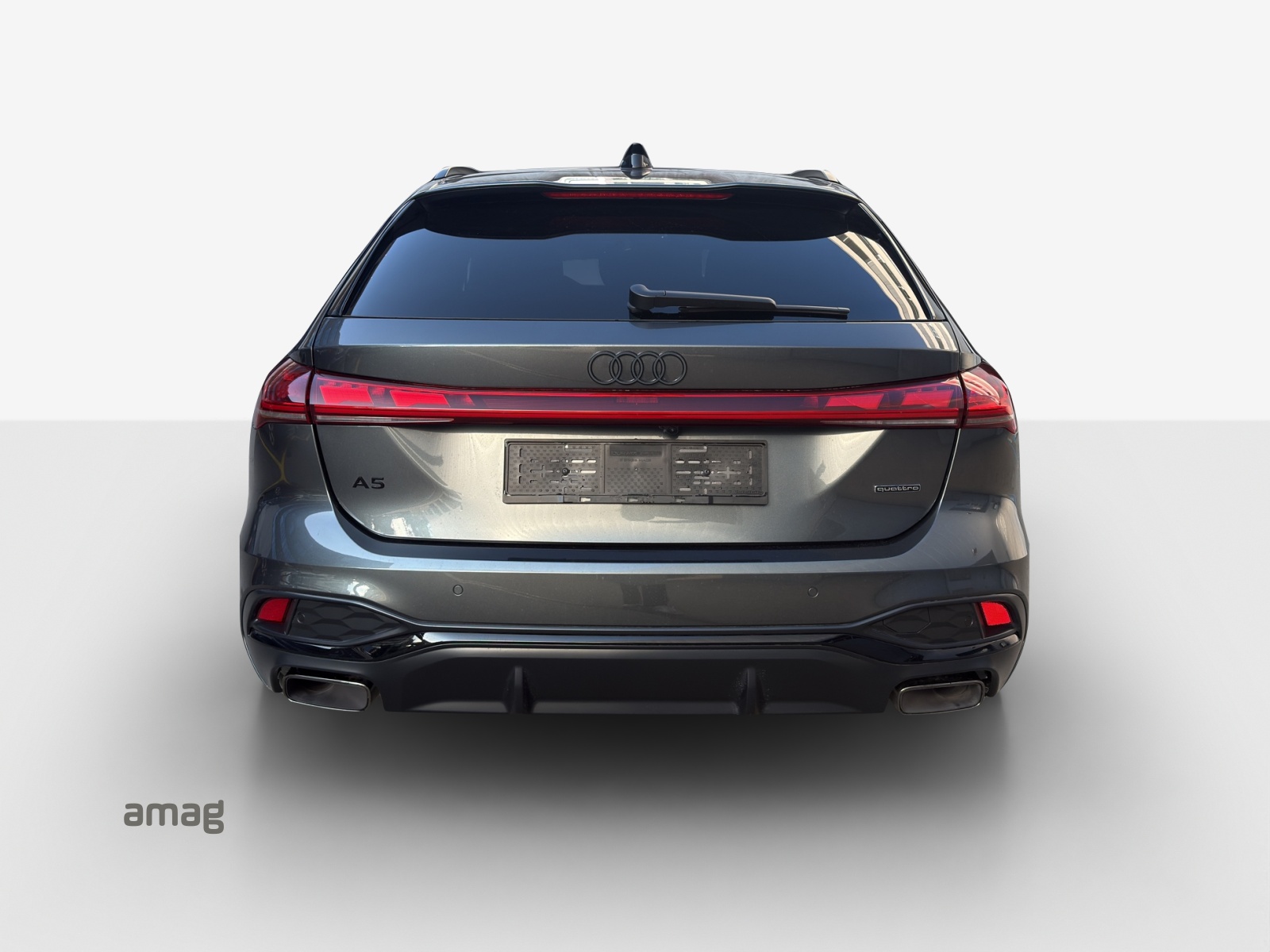 AUDI A5 Avant e-hybrid quattro Attraction 220 kW S tronic-image-3