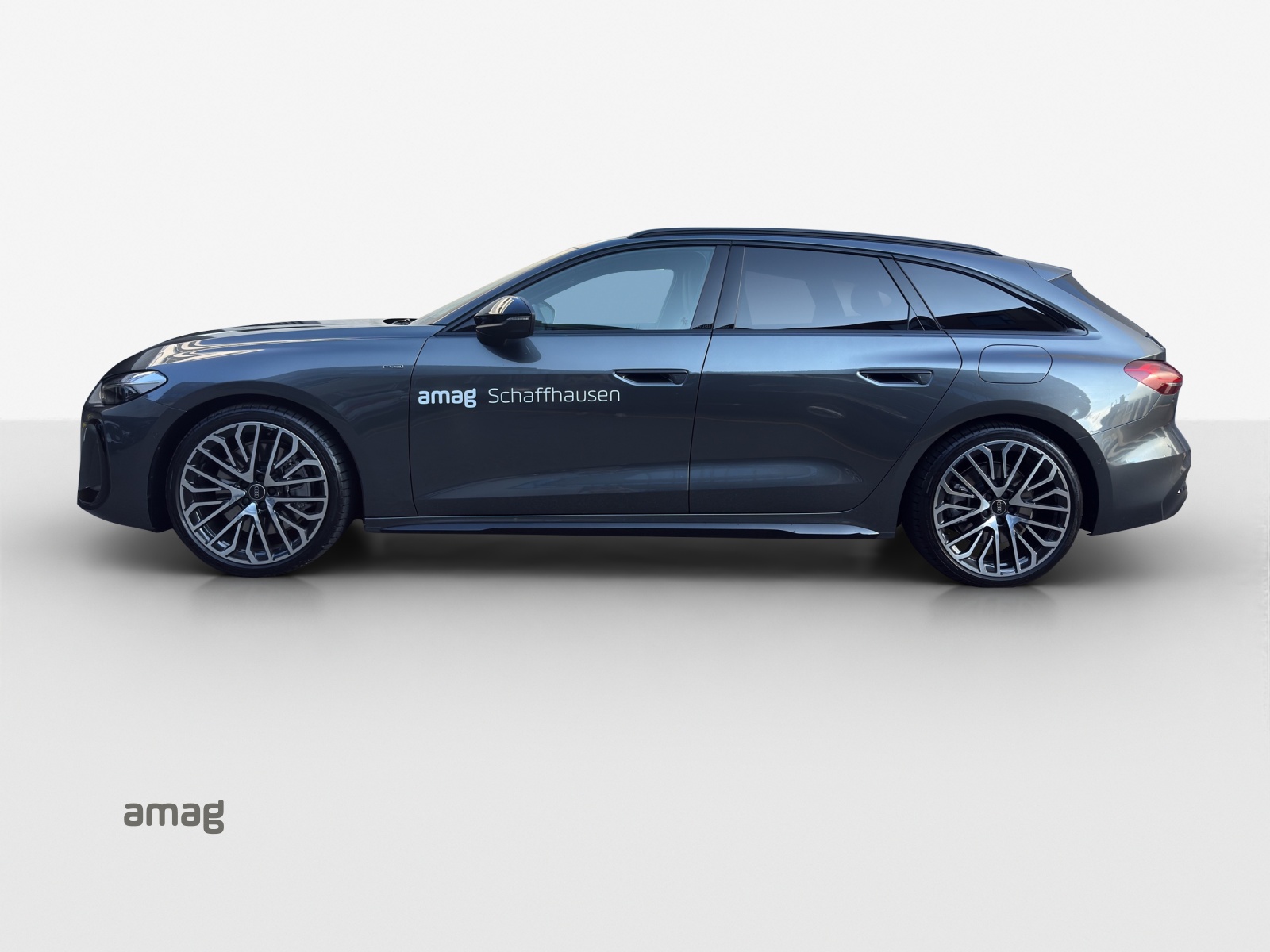 AUDI A5 Avant e-hybrid quattro Attraction 220 kW S tronic-image-1