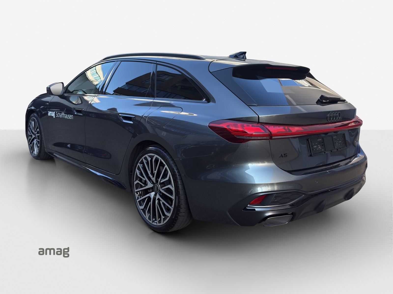 AUDI A5 Avant e-hybrid quattro Attraction 220 kW S tronic-image-2