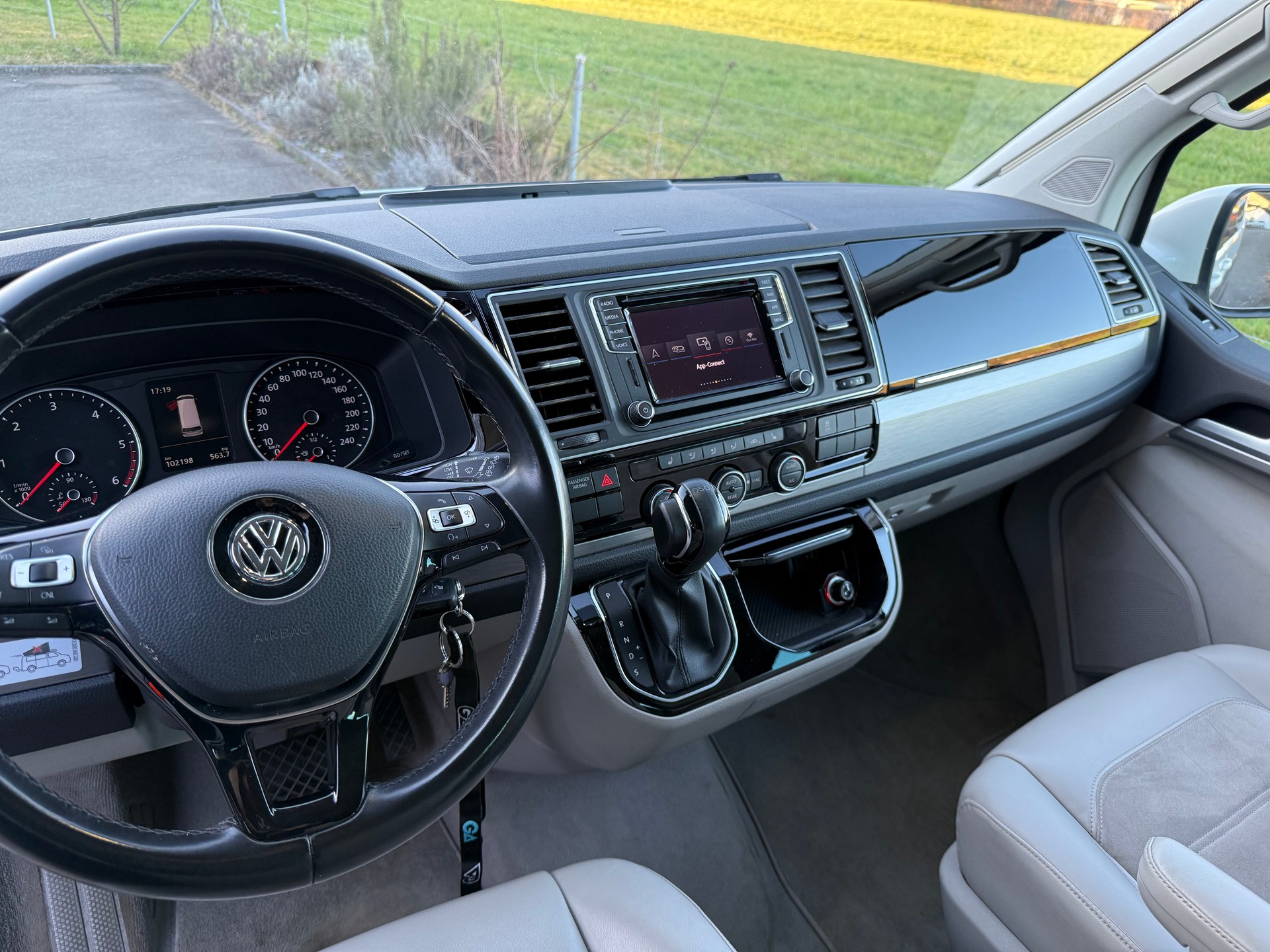 VW T6 California 2.0 Bi-TDI Ocean BLUE 4Motion DSG-image-13