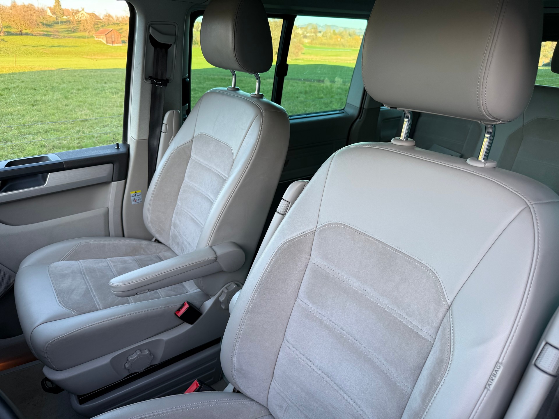 VW T6 California 2.0 Bi-TDI Ocean BLUE 4Motion DSG-image-5