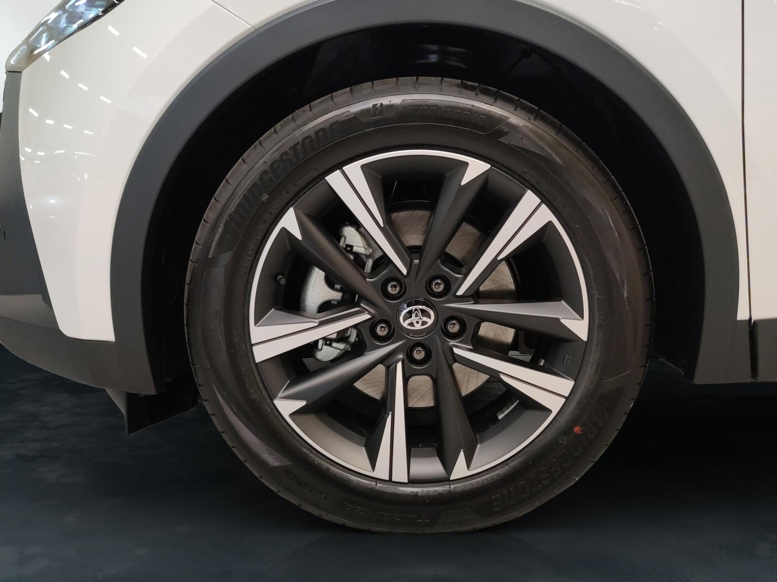 TOYOTA C-HR 1.8 HEV Swiss Edition-image-18