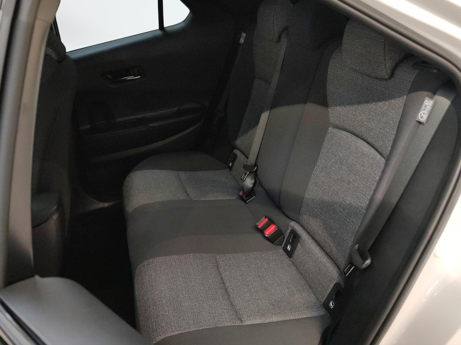 TOYOTA C-HR 1.8 HEV Swiss Edition-image-17