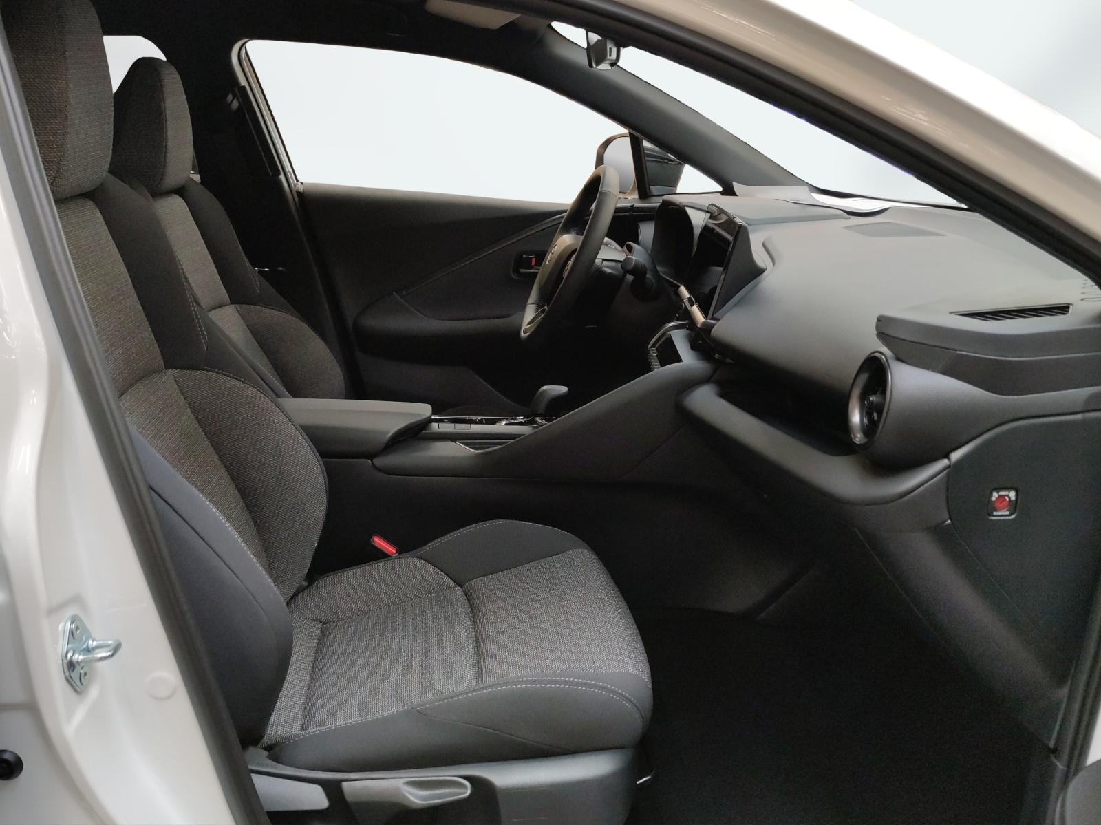 TOYOTA C-HR 1.8 HEV Swiss Edition-image-10