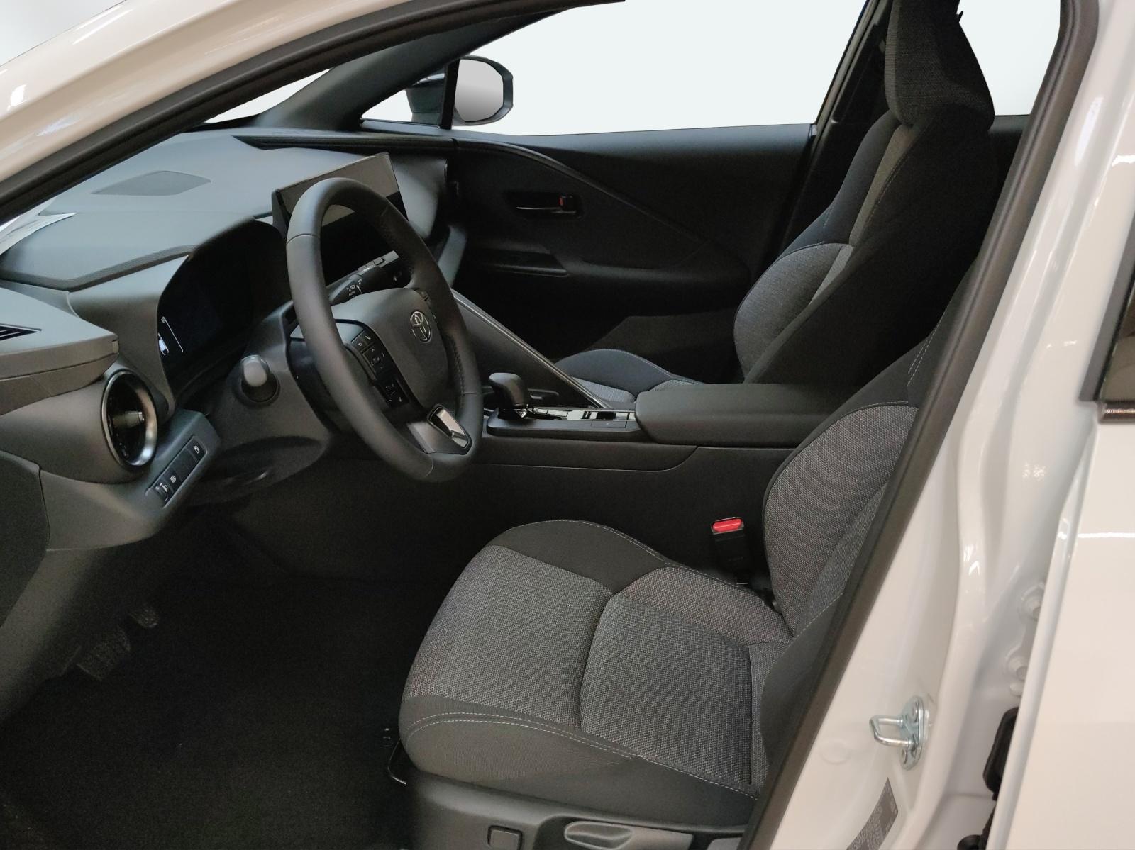 TOYOTA C-HR 1.8 HEV Swiss Edition-image-9