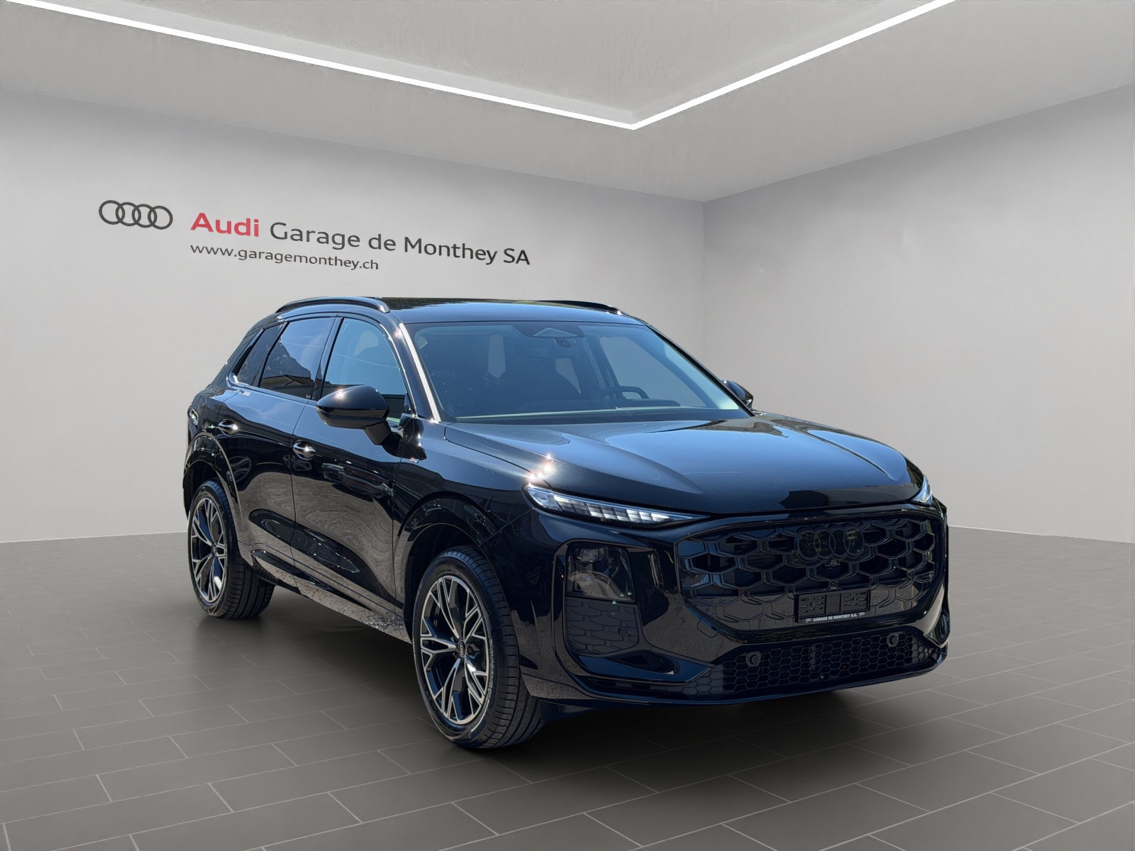 AUDI Q3 SUV TFSI quattro 150 kW S tronic-image-1