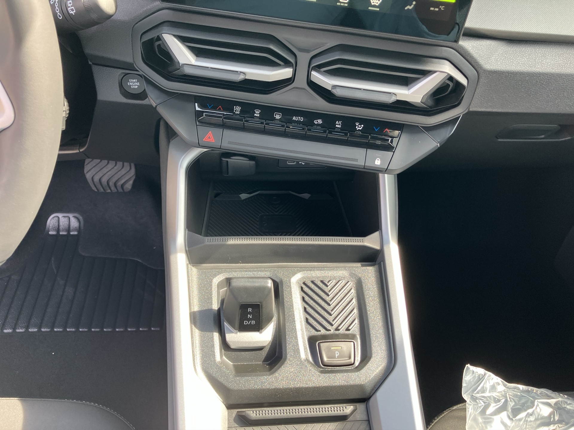 DACIA Bigster HEV 155 Journey-image-11