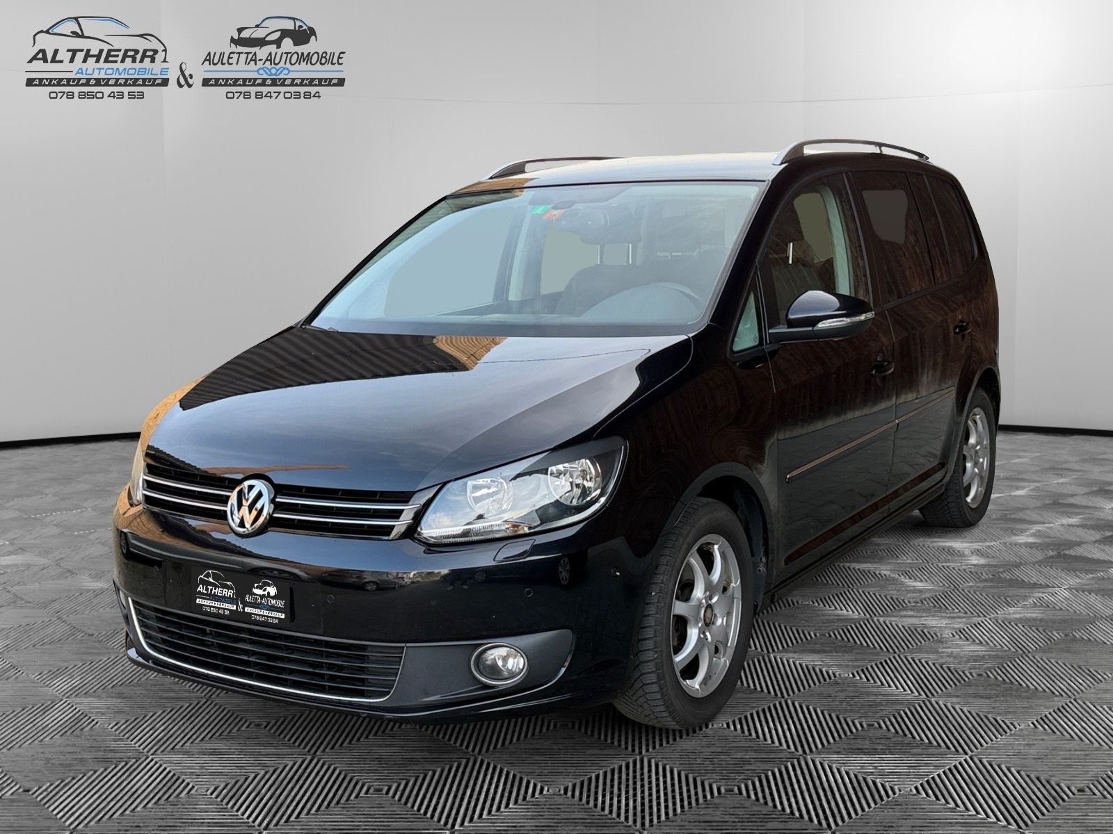 VW Touran 1.4 TSI Highline-image-1