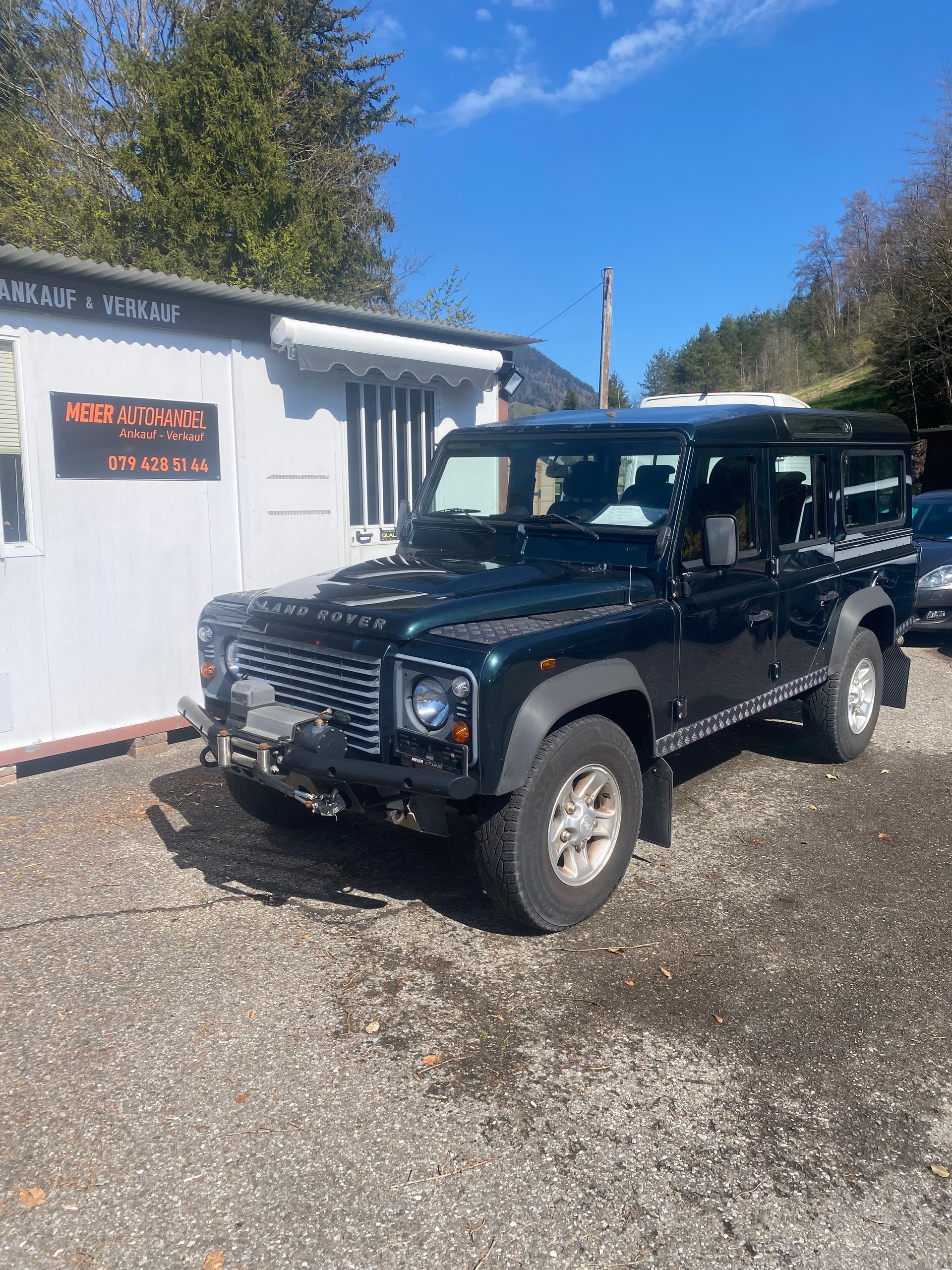 LAND ROVER Defender 110 2.4 Td4 Station Wagon