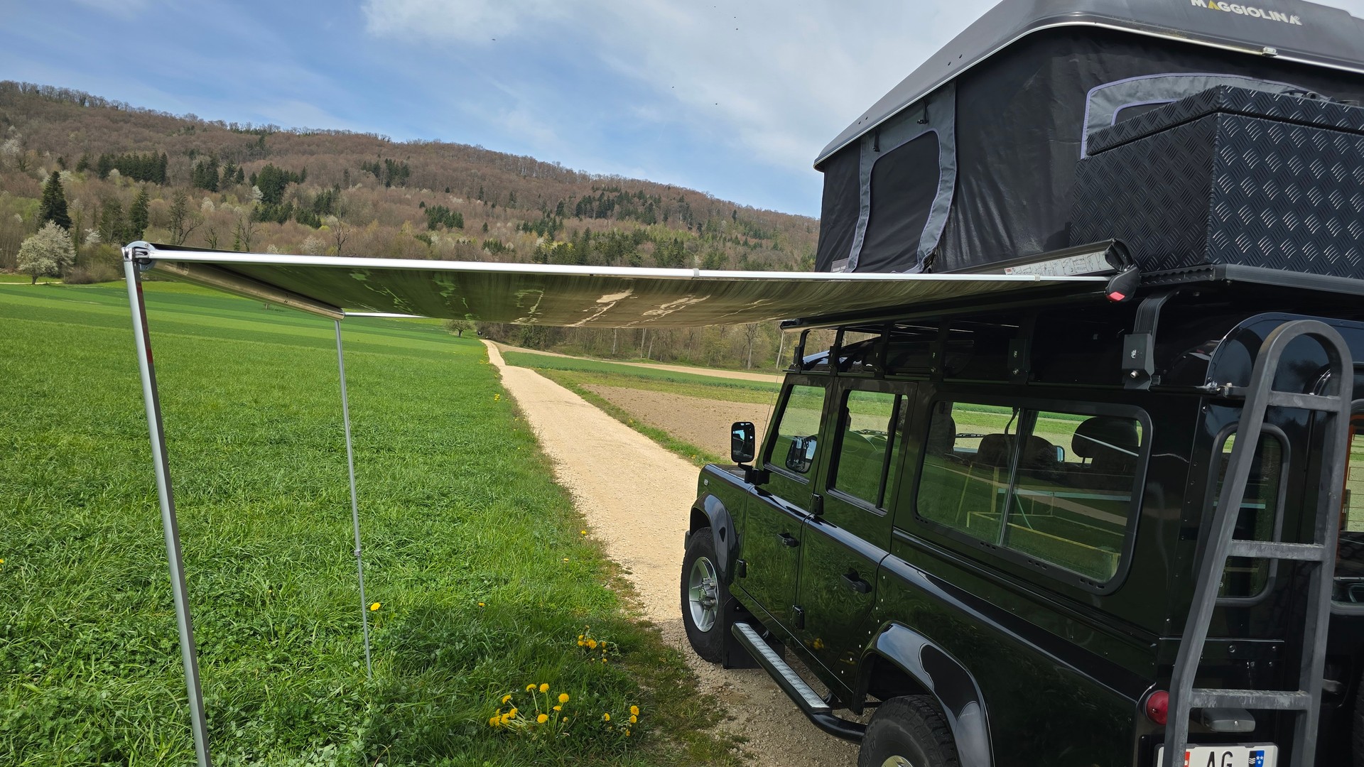 LAND ROVER Defender 110 SW 2.4Tdc Black Pearl-image-13
