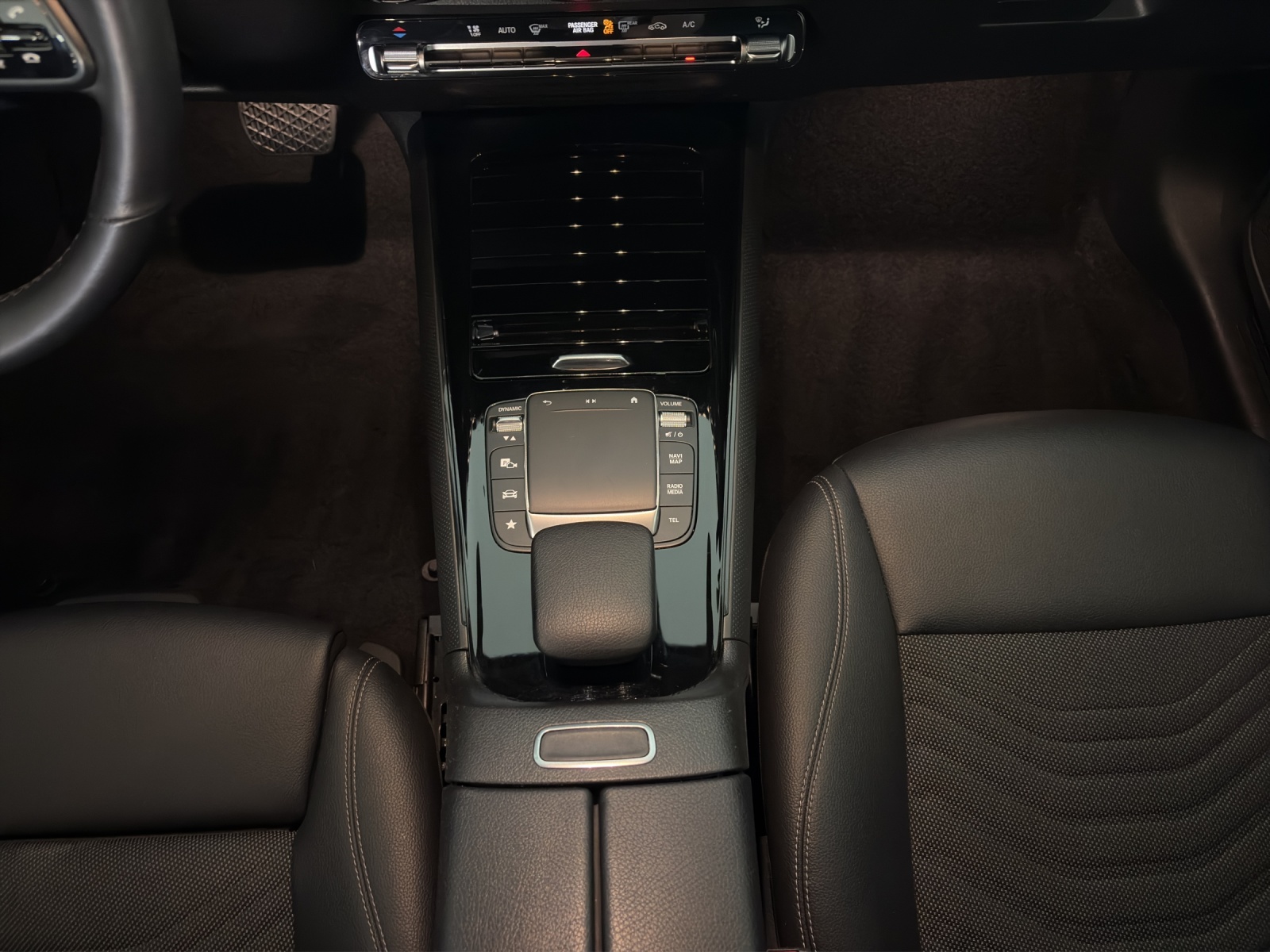 Image MERCEDES-BENZ GLB-200 GLB 200 d Style 4 MATIC