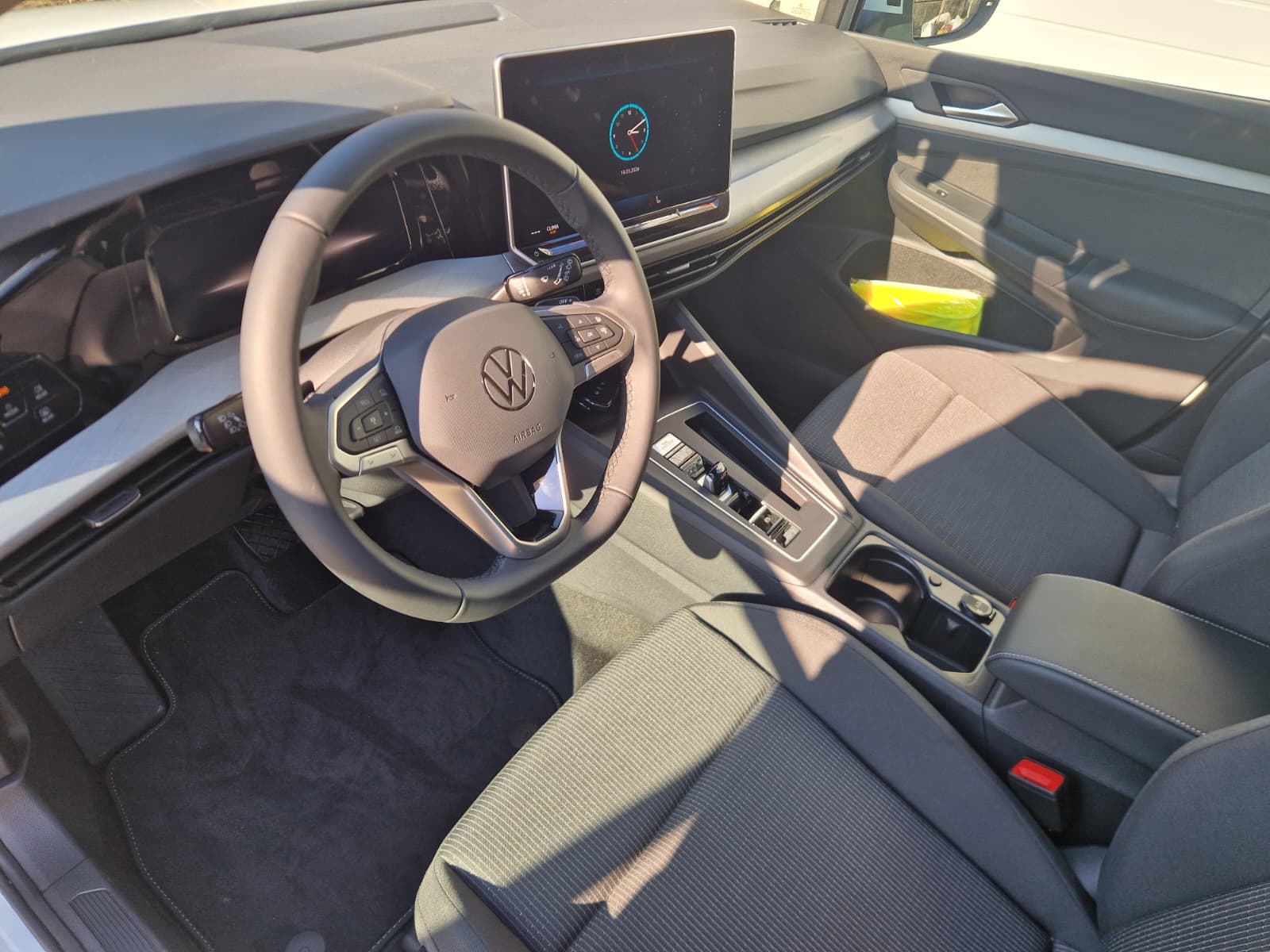 VW Golf 1.5 e TSI mHEV Basis DSG-image-3