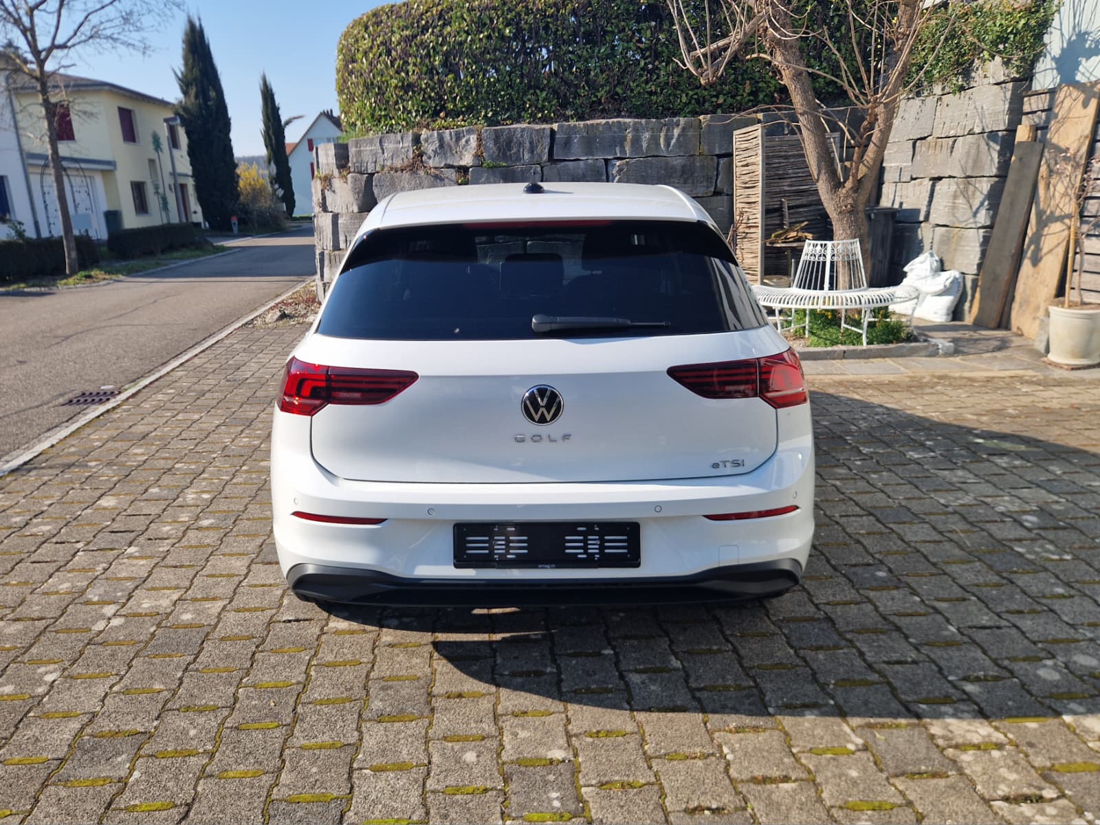 VW Golf 1.5 e TSI mHEV Basis DSG-image-2