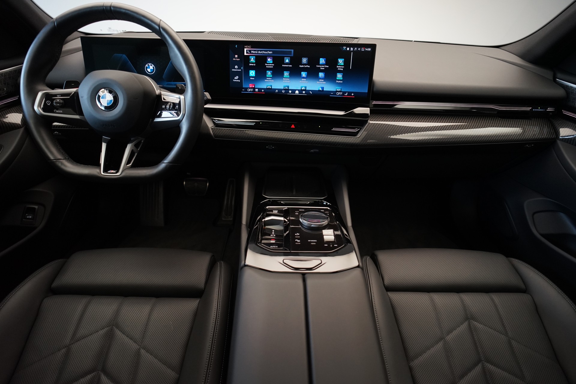 BMW 540d xDrive 48V Touring M Sport Steptronic *Panorama* *B&W* *AHK* *Carbon* *HuD*-image-12