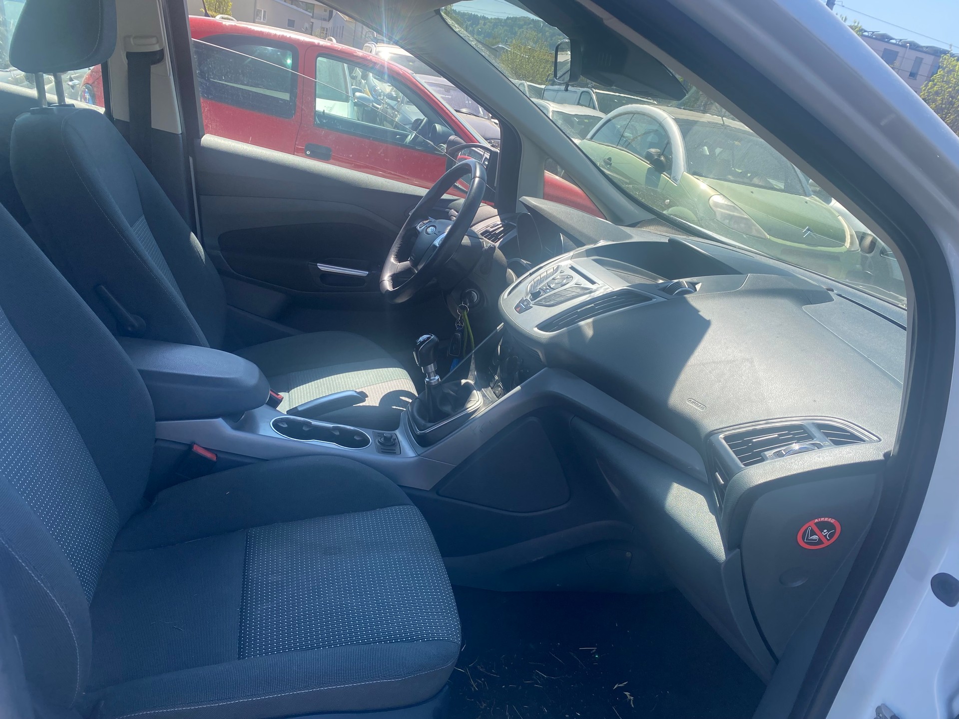 FORD C-Max 1.0 SCTi Ambiente-image-9