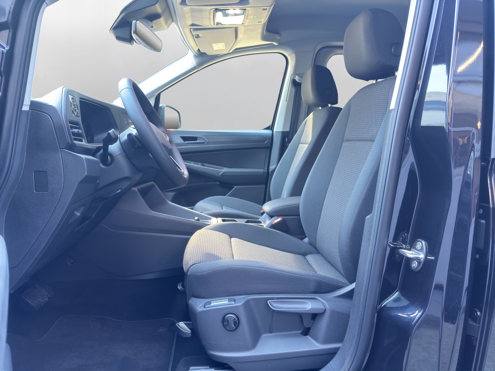 VW Caddy Liberty 1.5 TSI Plug in Hybrid DSG-image-9