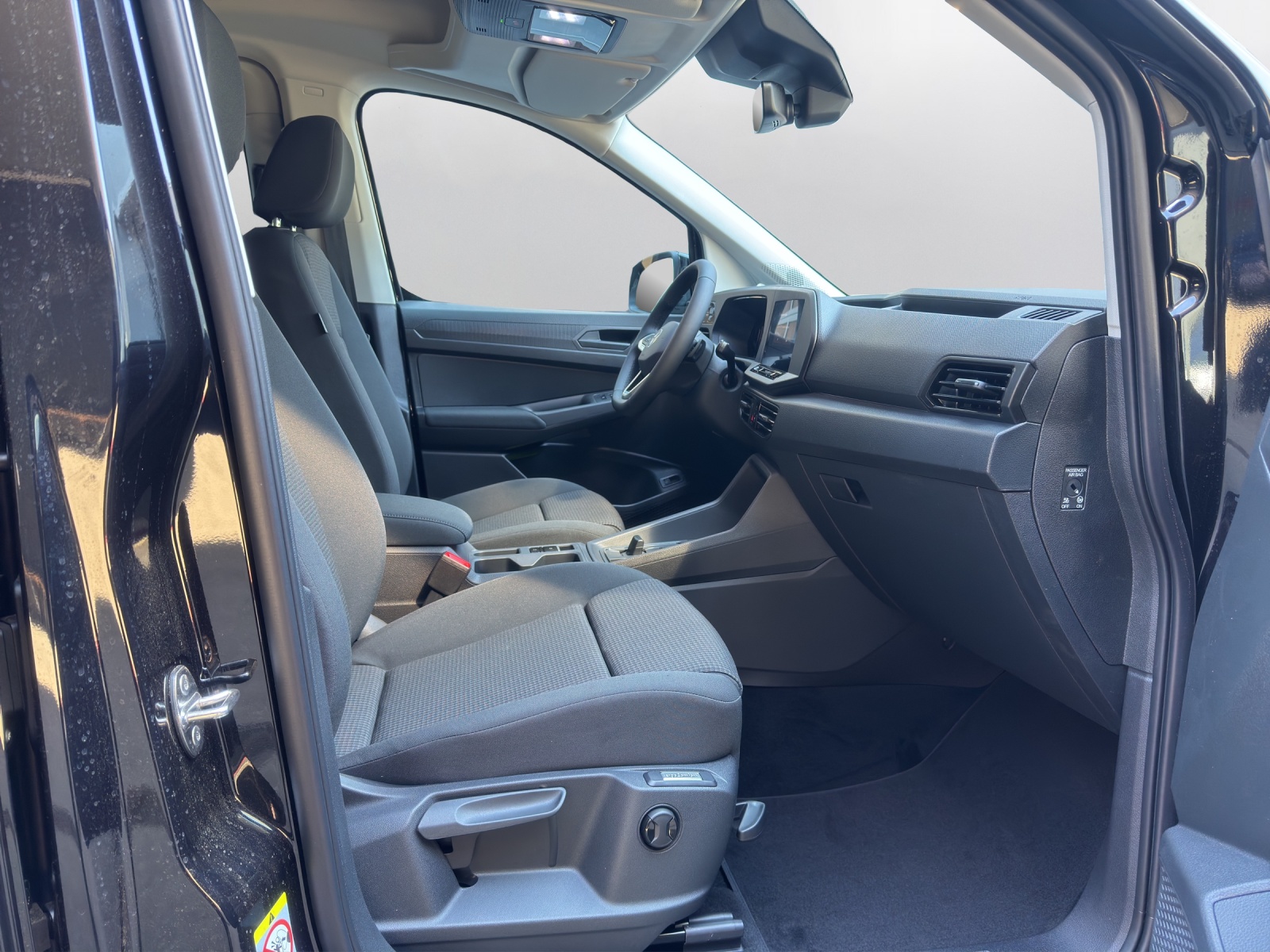 VW Caddy Liberty 1.5 TSI Plug in Hybrid DSG-image-13
